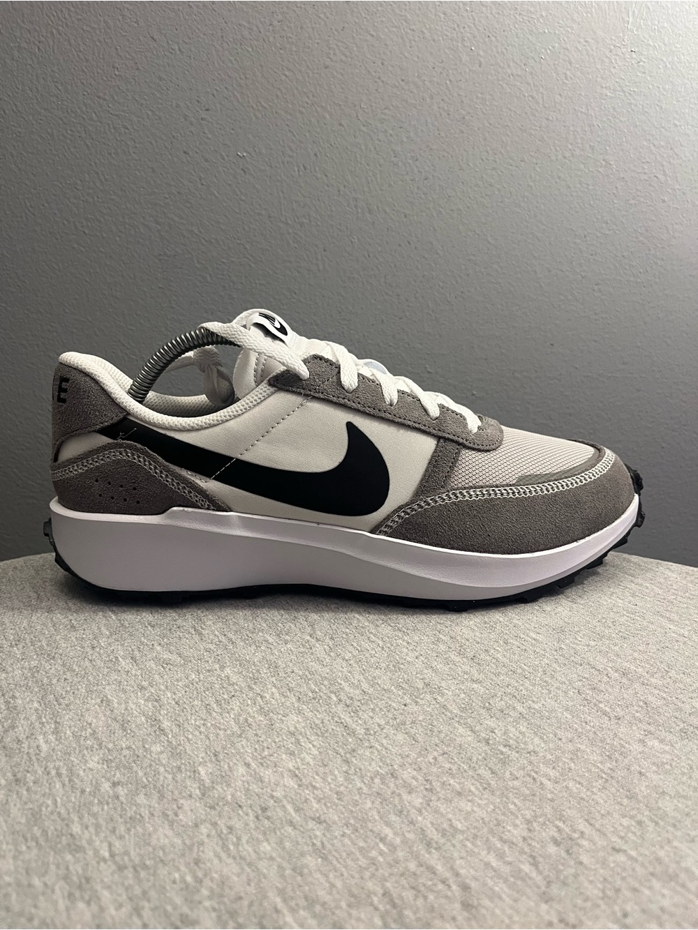 Nike Waffle Nav Phantom Black Flat Pewter White Men's Shoe Size 11 FJ4195-003 - Picture 2 of 12